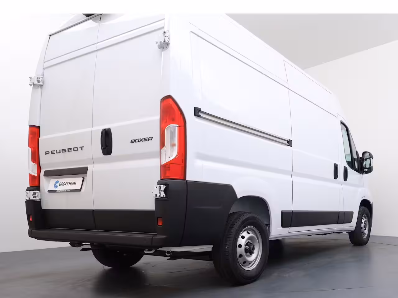 Peugeot Boxer 2.2 BlueHDi 140pk L2H2 3.5t | NIEUW BPM VRIJ | Achteruitrijcamera | Airco | Apple Carplay/