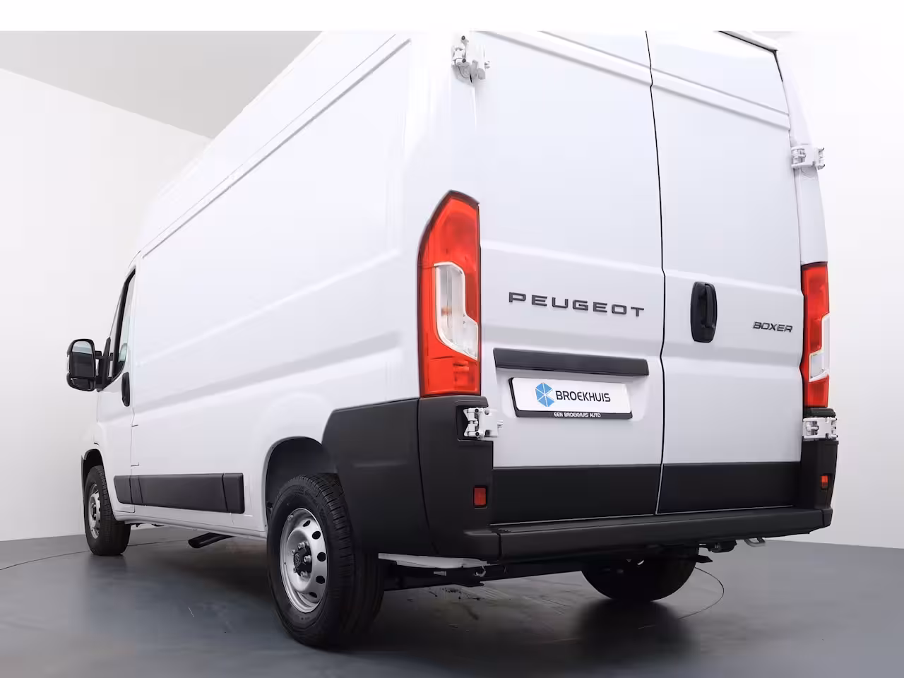 Peugeot Boxer 2.2 BlueHDi 140pk L2H2 3.5t | NIEUW BPM VRIJ | Achteruitrijcamera | Airco | Apple Carplay/
