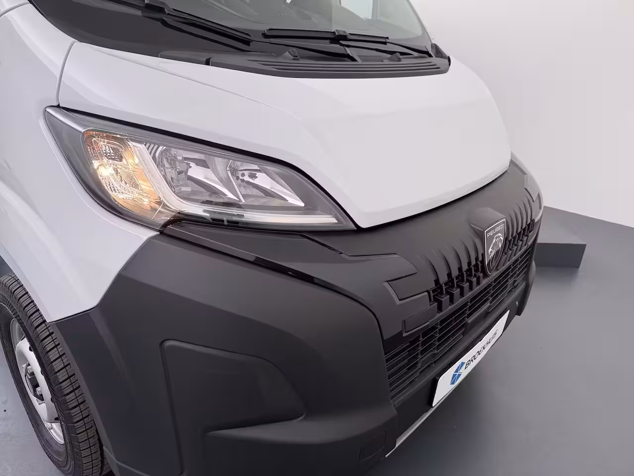 Peugeot Boxer 2.2 BlueHDi 140pk L2H2 3.5t | NIEUW BPM VRIJ | Achteruitrijcamera | Airco | Apple Carplay/