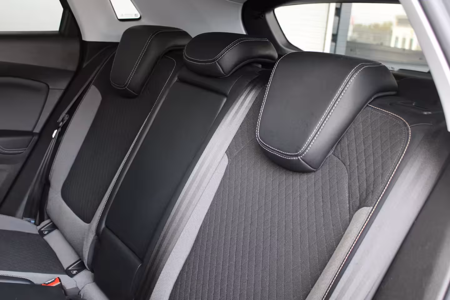 Opel Grandland X 1.2 Turbo 120 Jaar Edition | Navigatie | Climate control | AFL Koplampen | AGR | Cruise co