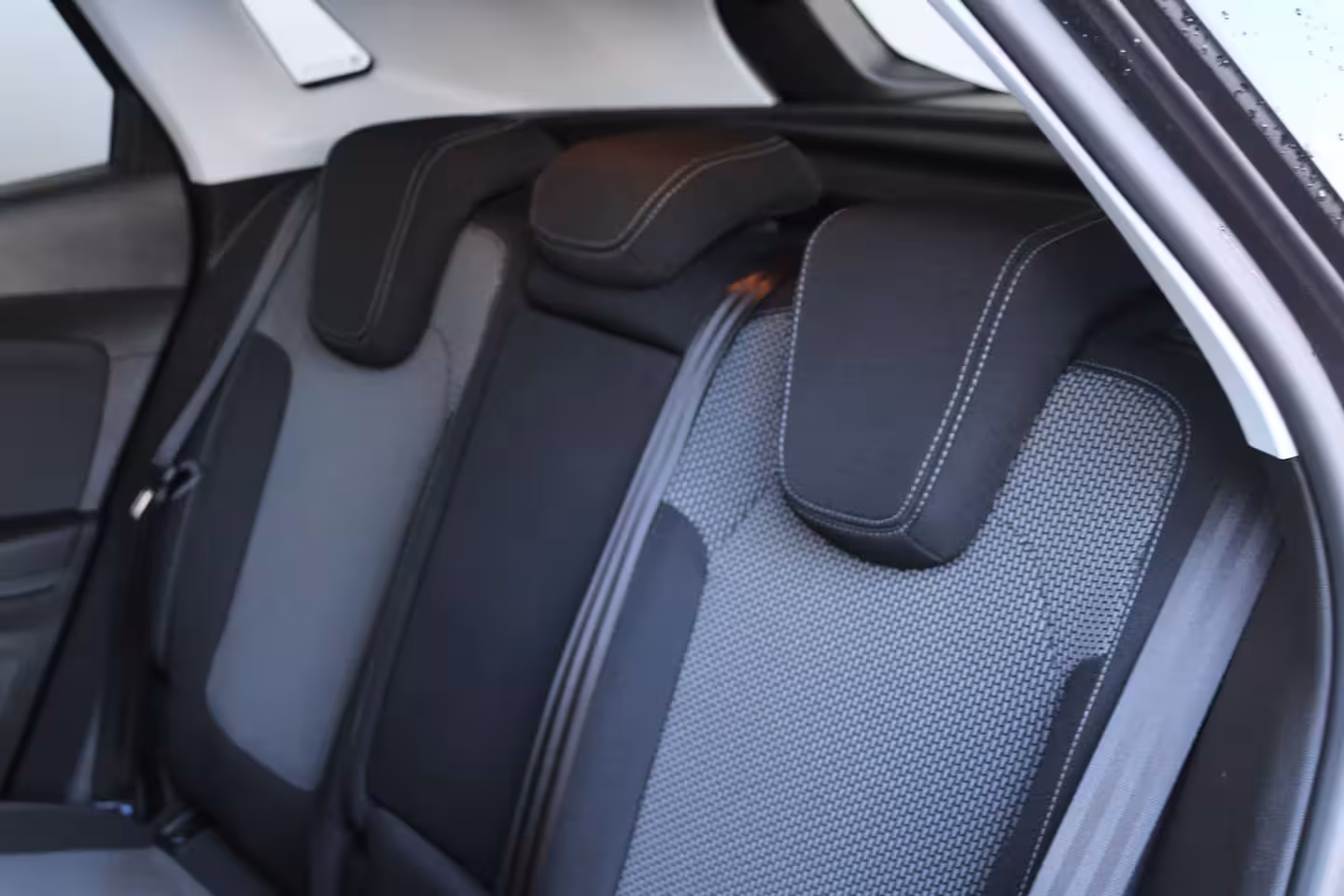 Opel Grandland X 1.2 Turbo 120 Jaar Edition | Panoramadak | Navigatiesysteem | Trekhaak | Climate control |