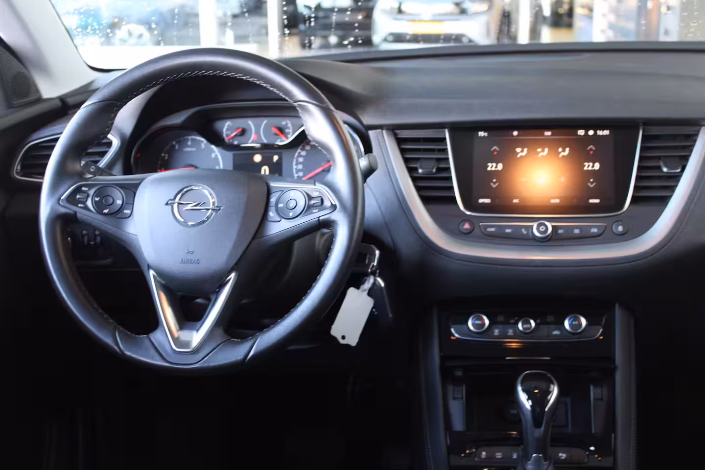 Opel Grandland X 1.2 Turbo 120 Jaar Edition | Panoramadak | Navigatiesysteem | Trekhaak | Climate control |
