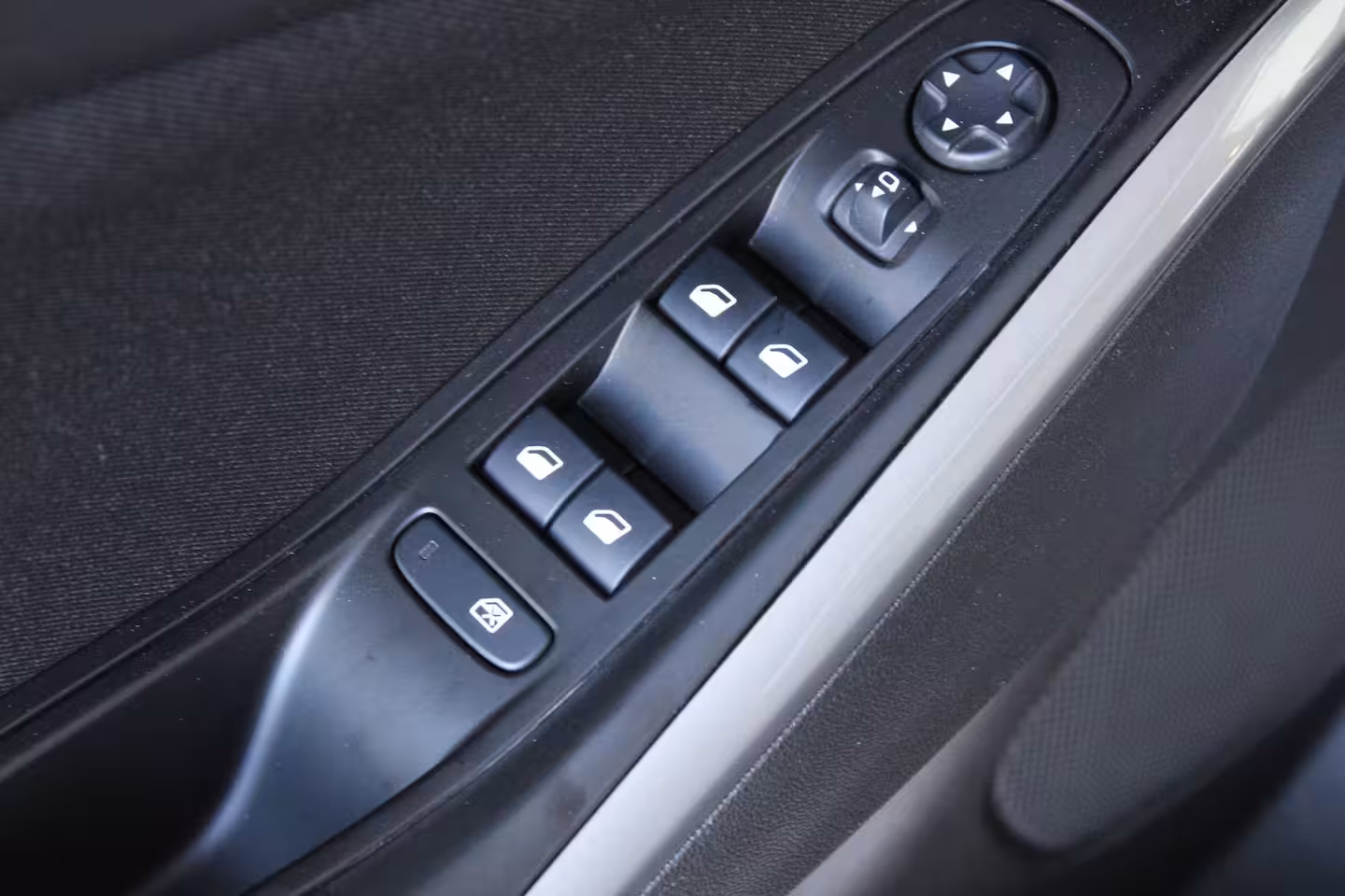 Opel Grandland X 1.2 Turbo 120 Jaar Edition | Panoramadak | Navigatiesysteem | Trekhaak | Climate control |