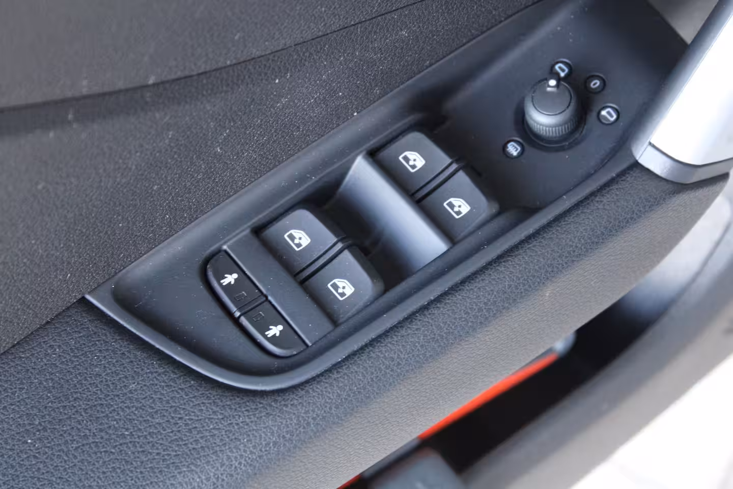 Audi Q2 35 TFSI epic | Adaptieve cruise control | Fabrieksnavigatie | Climate control | Start-stop