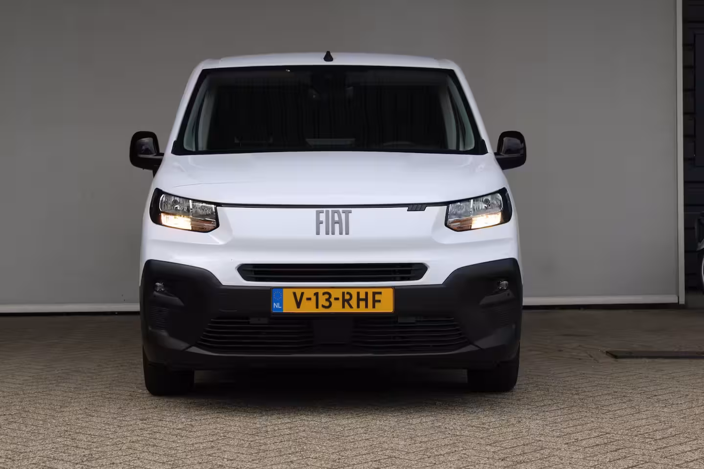 Fiat Doblò 1.5D 100pk L1 650kg | Navigatie | Draadloos telefoon opladen | Achteruitrijcamera | Dode-h