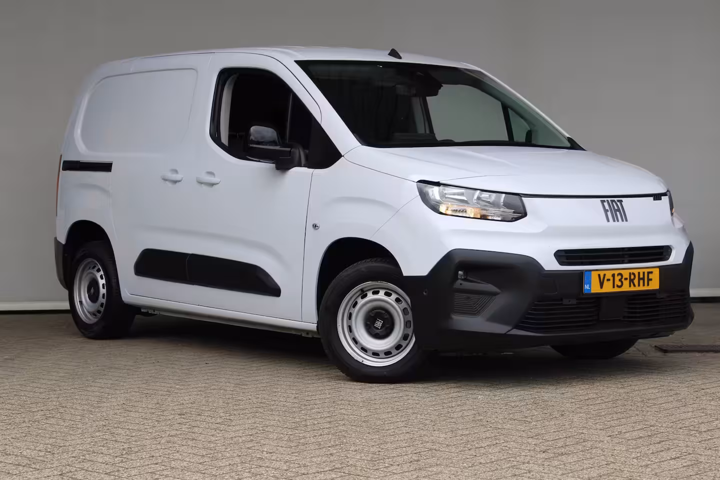 Fiat Doblò 1.5D 100pk L1 650kg | Navigatie | Draadloos telefoon opladen | Achteruitrijcamera | Dode-h