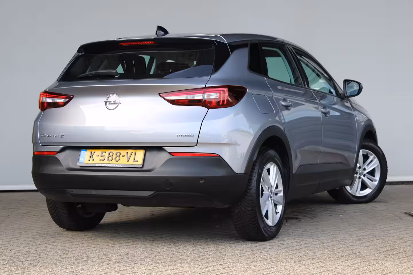 Opel Grandland X 1.2 Turbo Online Edition | Parkeersensoren voor & achter | Navigatiesysteem | Apple carpla
