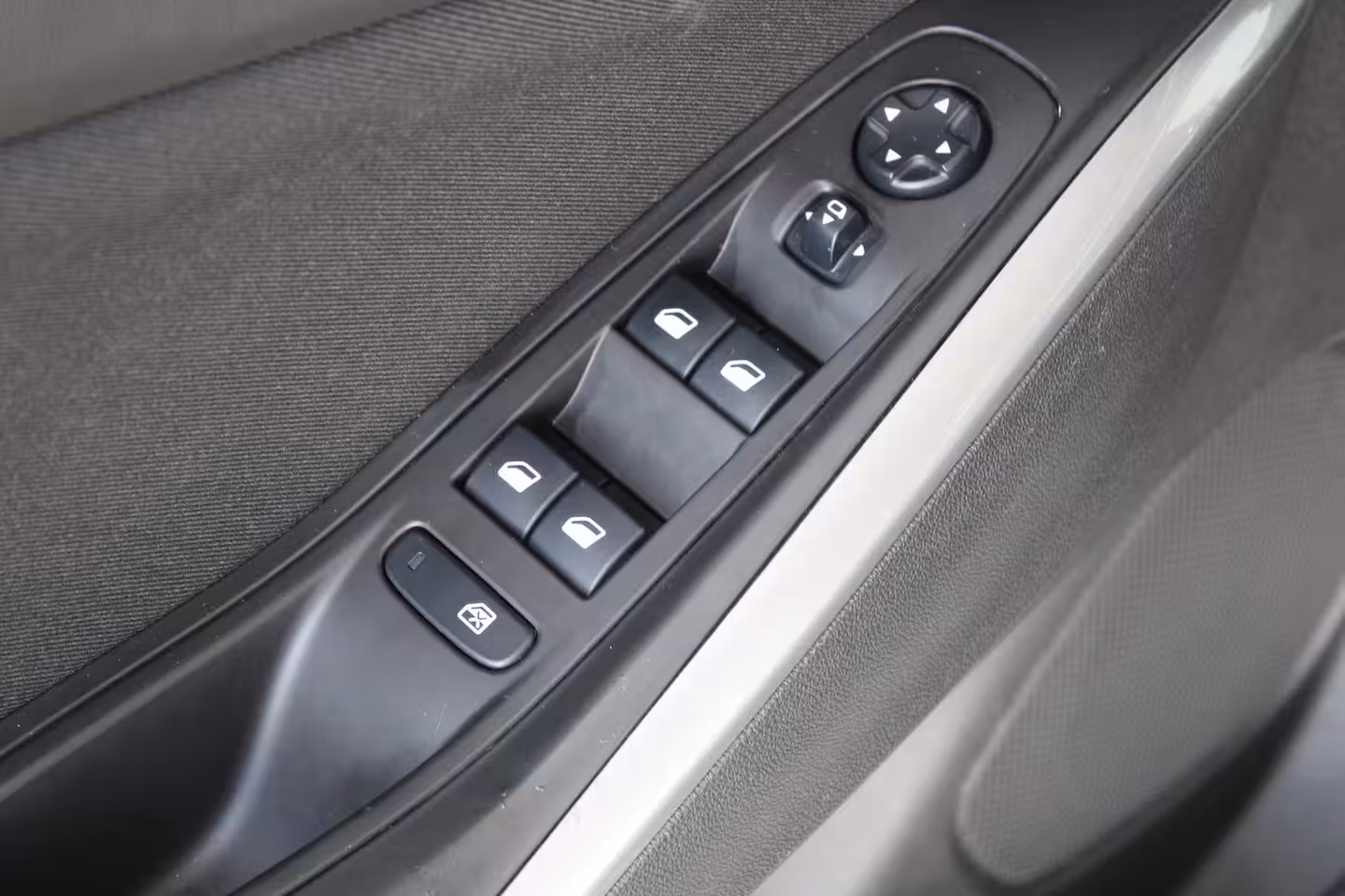 Opel Grandland X 1.2 Turbo Online Edition | Parkeersensoren voor & achter | Navigatiesysteem | Apple carpla