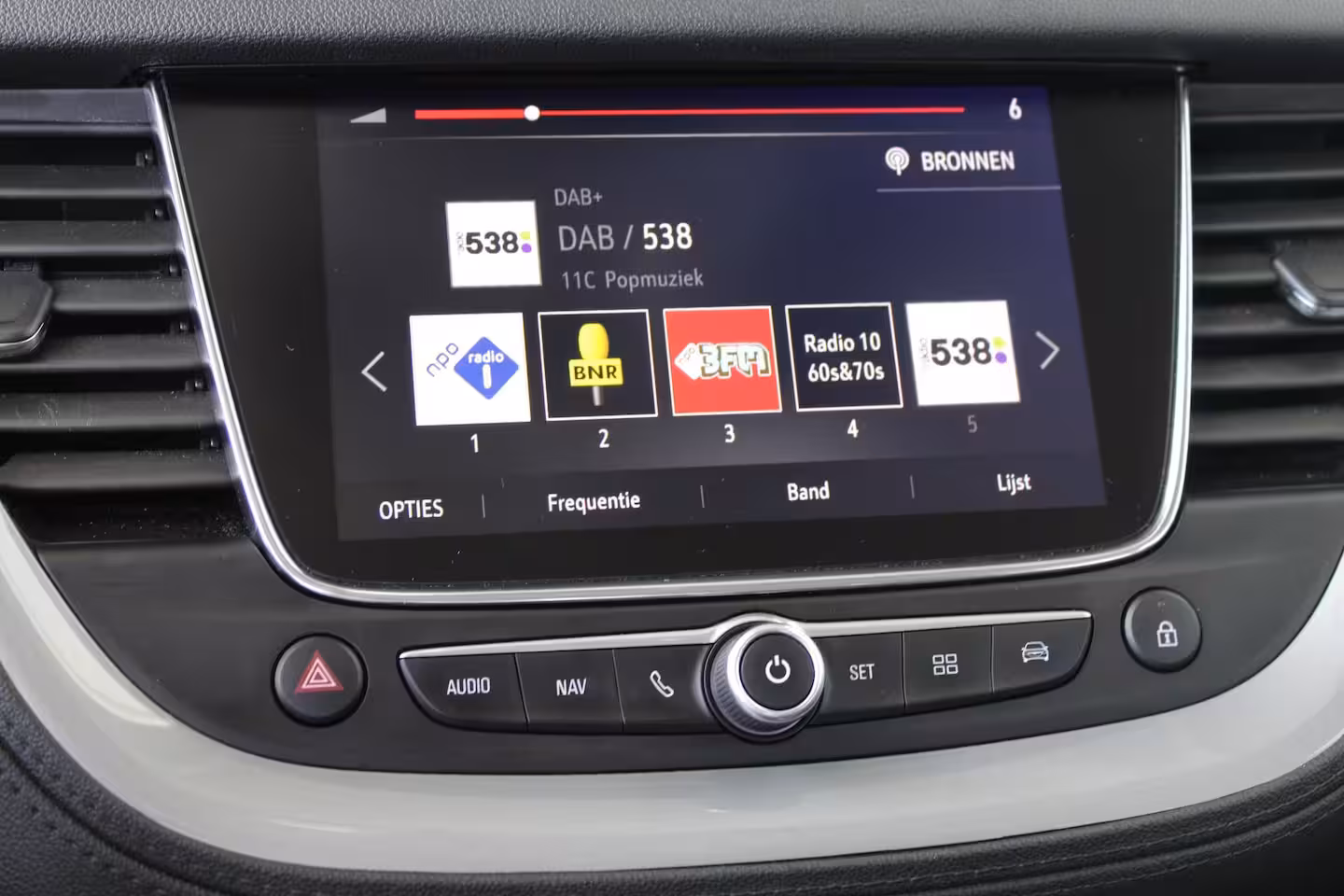 Opel Grandland X 1.2 Turbo Online Edition | Parkeersensoren voor & achter | Navigatiesysteem | Apple carpla