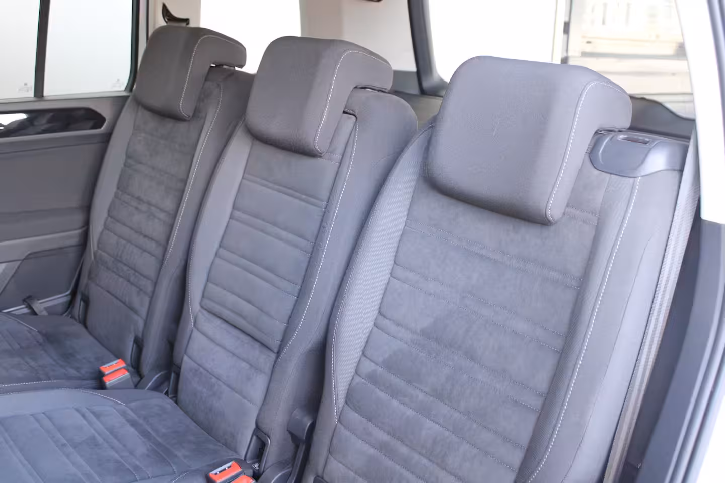 Volkswagen Touran 1.4 TSI Highline Business R 7p | 7-persoons | Velours bekleding | Adaptieve cruise control