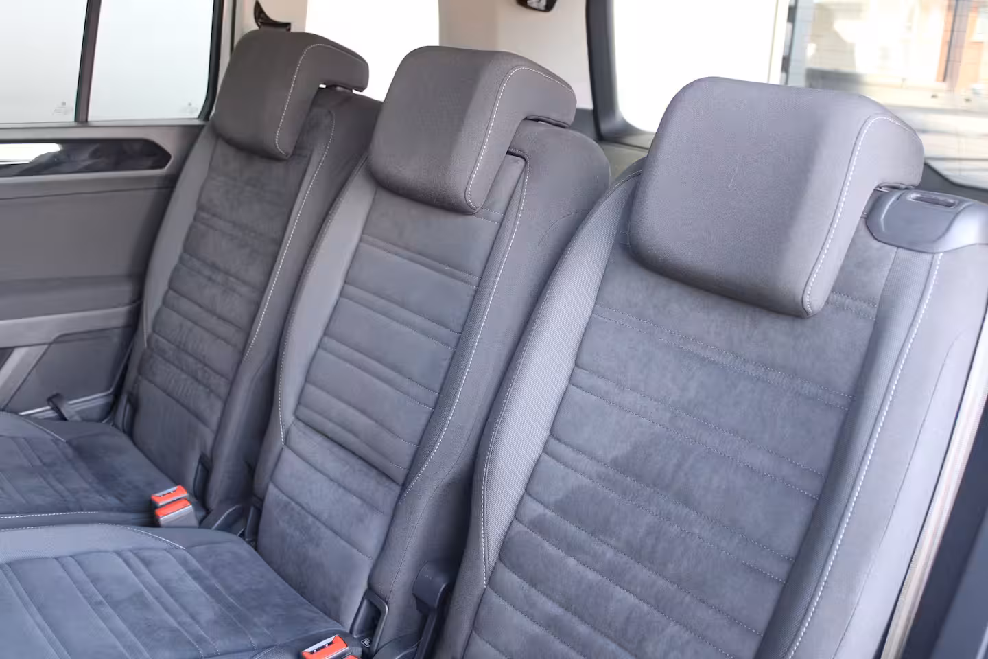 Volkswagen Touran 1.4 TSI Highline Business R 7p | 7-persoons | Velours bekleding | Adaptieve cruise control