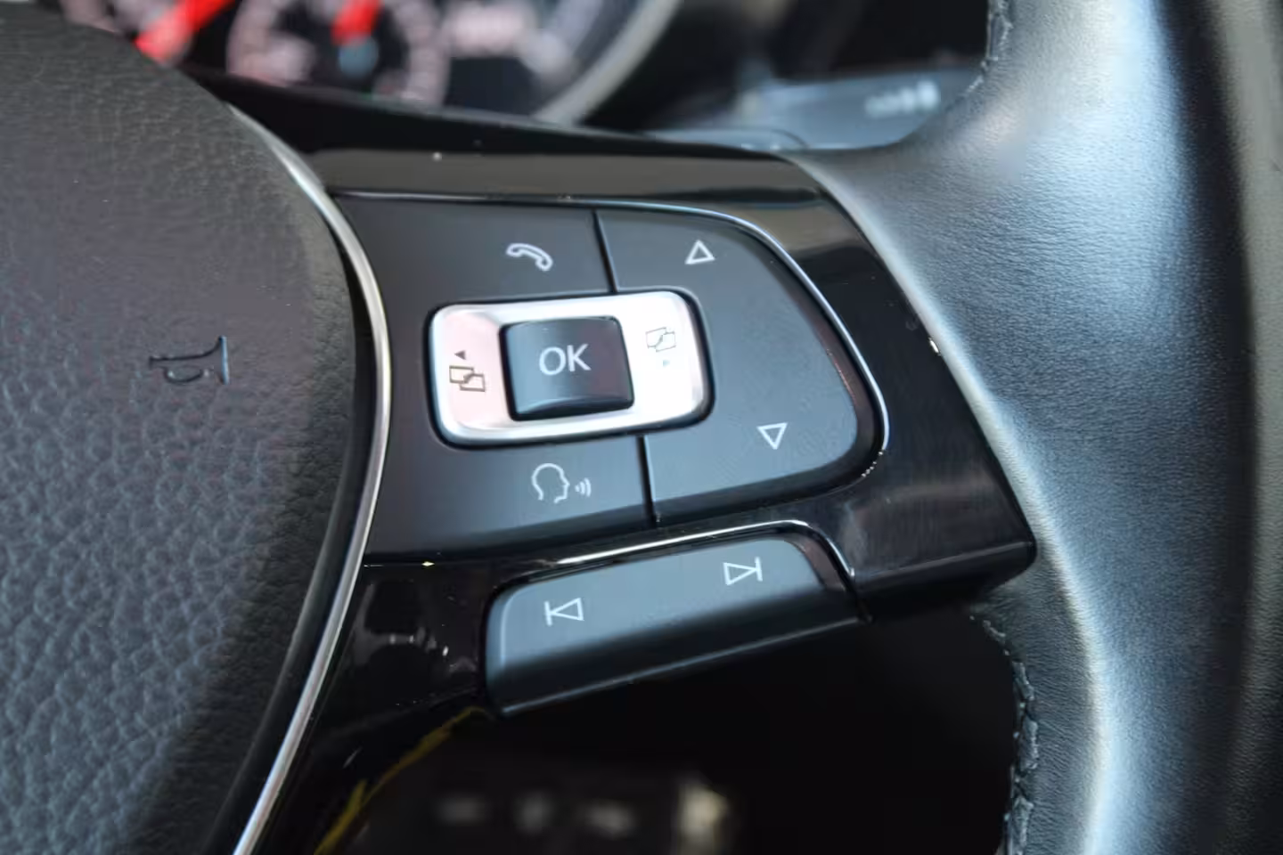 Volkswagen Touran 1.4 TSI Highline Business R 7p | 7-persoons | Velours bekleding | Adaptieve cruise control
