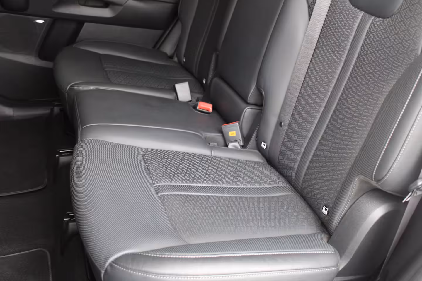 Kia Sorento 1.6 T-GDI Hybrid 2WD ExecutiveLine 7p. | 7-persoons | Ledere bekleding | Elektrische achte