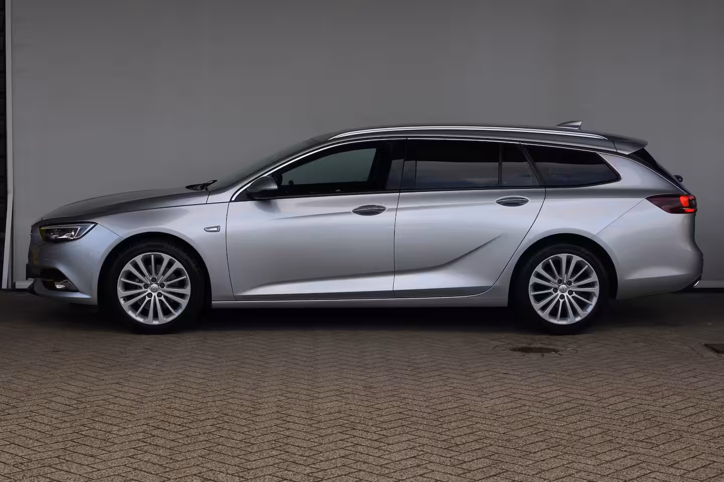 Opel Insignia Sports Tourer 1.5 Turbo Innovation | Trekhaak | Matrix LED | Navigatiesysteem | Keyless entry & start |