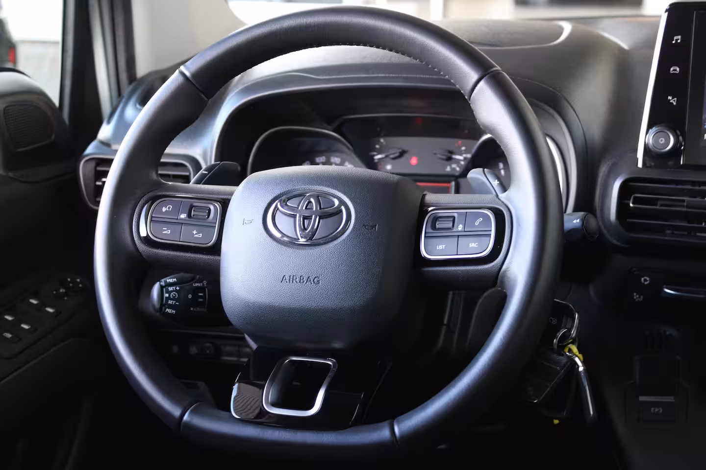 Toyota ProAce City Verso 1.2 Turbo Active | 5-persoons | Dubbele schuifdeur | Navigatie | Camera | Climate control