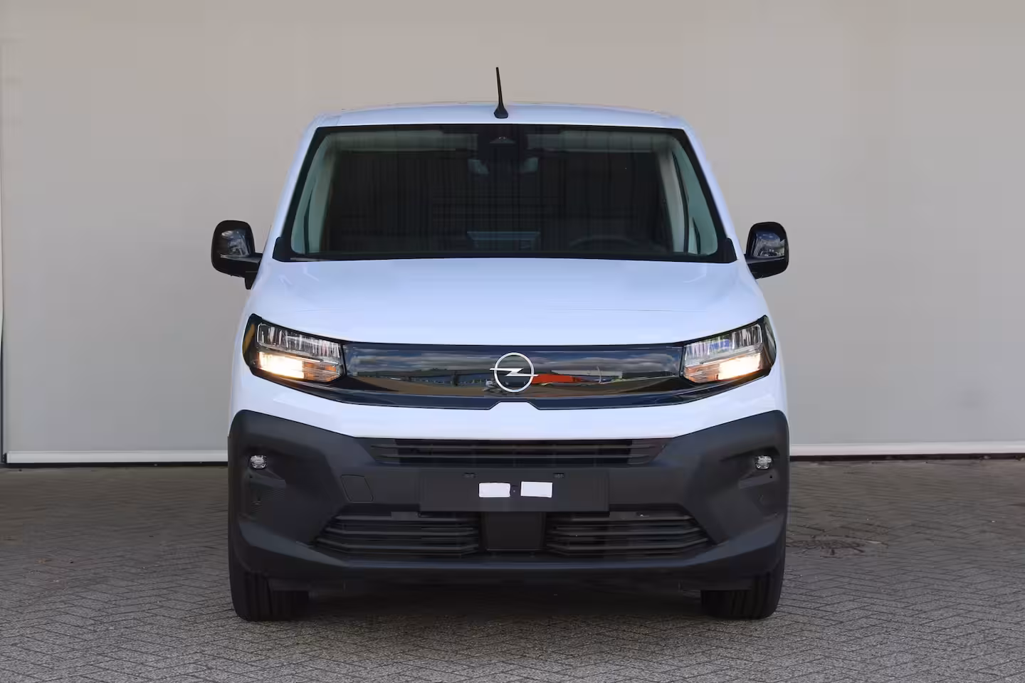 Opel Combo Electric 50 kWh L2 | Reservewiel | 1 sleutel met afstandsbediening, 1 zonder | 11 kW - 3 fase AC la