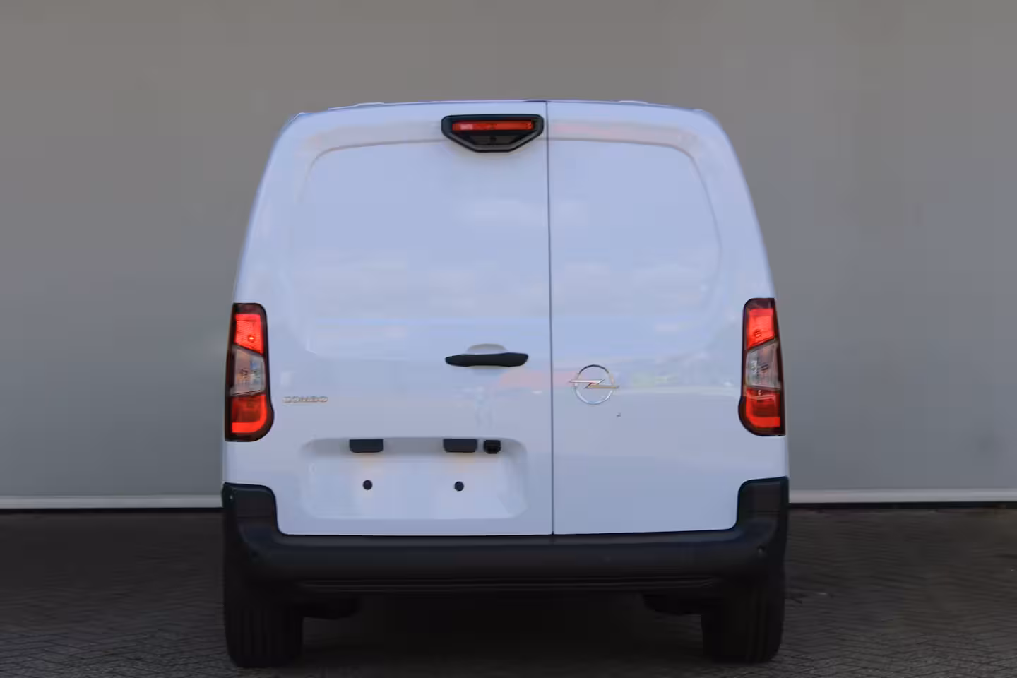 Opel Combo Electric 50 kWh L2 | Reservewiel | 1 sleutel met afstandsbediening, 1 zonder | 11 kW - 3 fase AC la