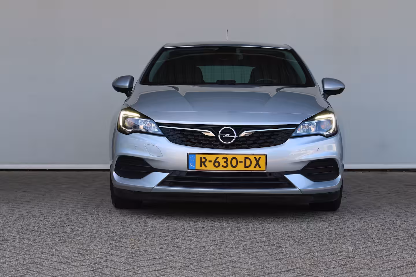 Opel Astra 1.4 Edition 2020 | Navigatie | Cruise control | Parkeersensoren | Stoel- & stuurverwarming