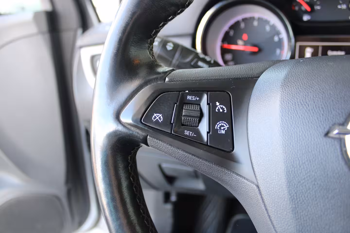Opel Astra 1.4 Edition 2020 | Navigatie | Cruise control | Parkeersensoren | Stoel- & stuurverwarming