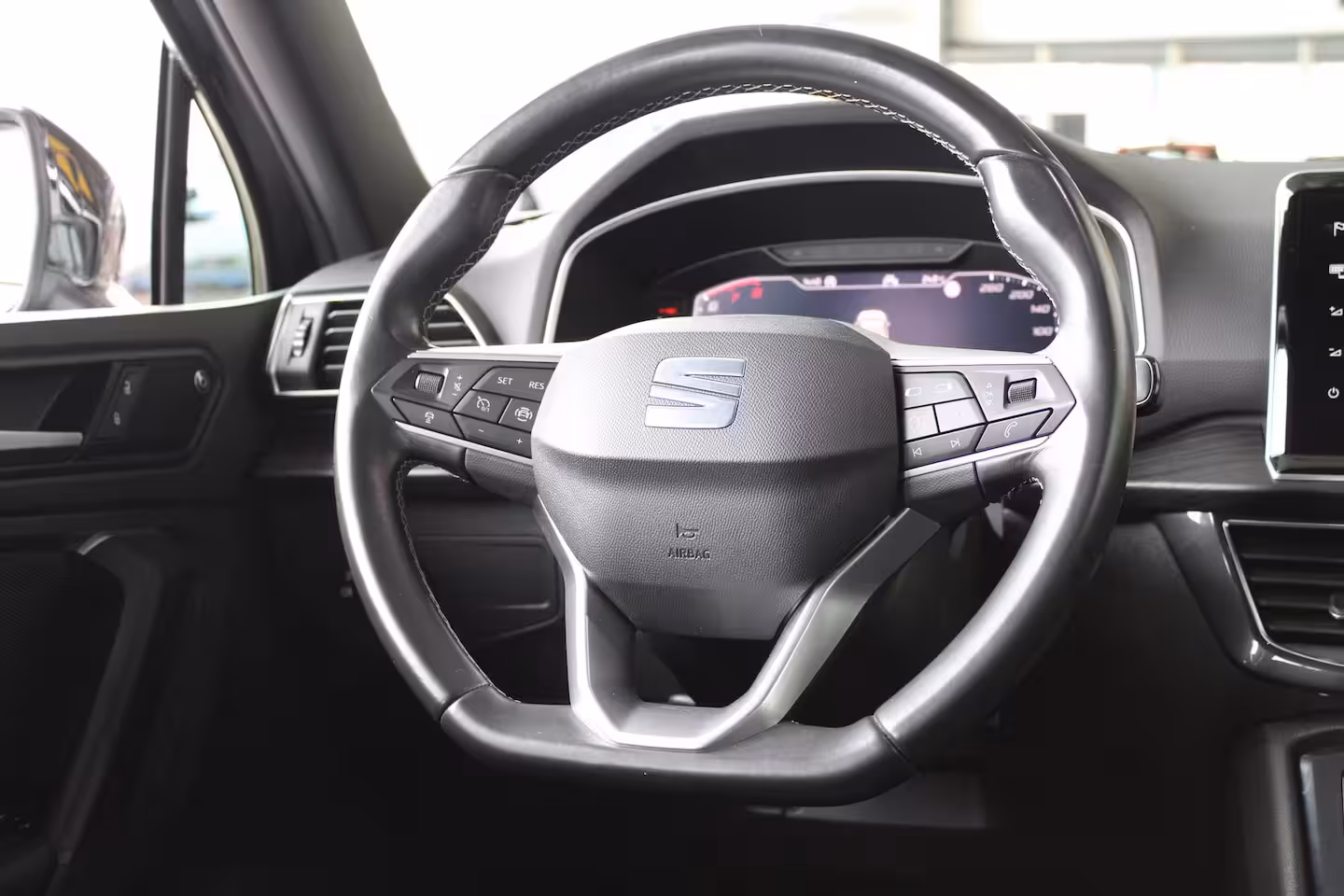 Seat Tarraco 1.5 TSI Xcellence Business Intense | Beats Audio | Dode-hoekdetectie | Elektrische achterk