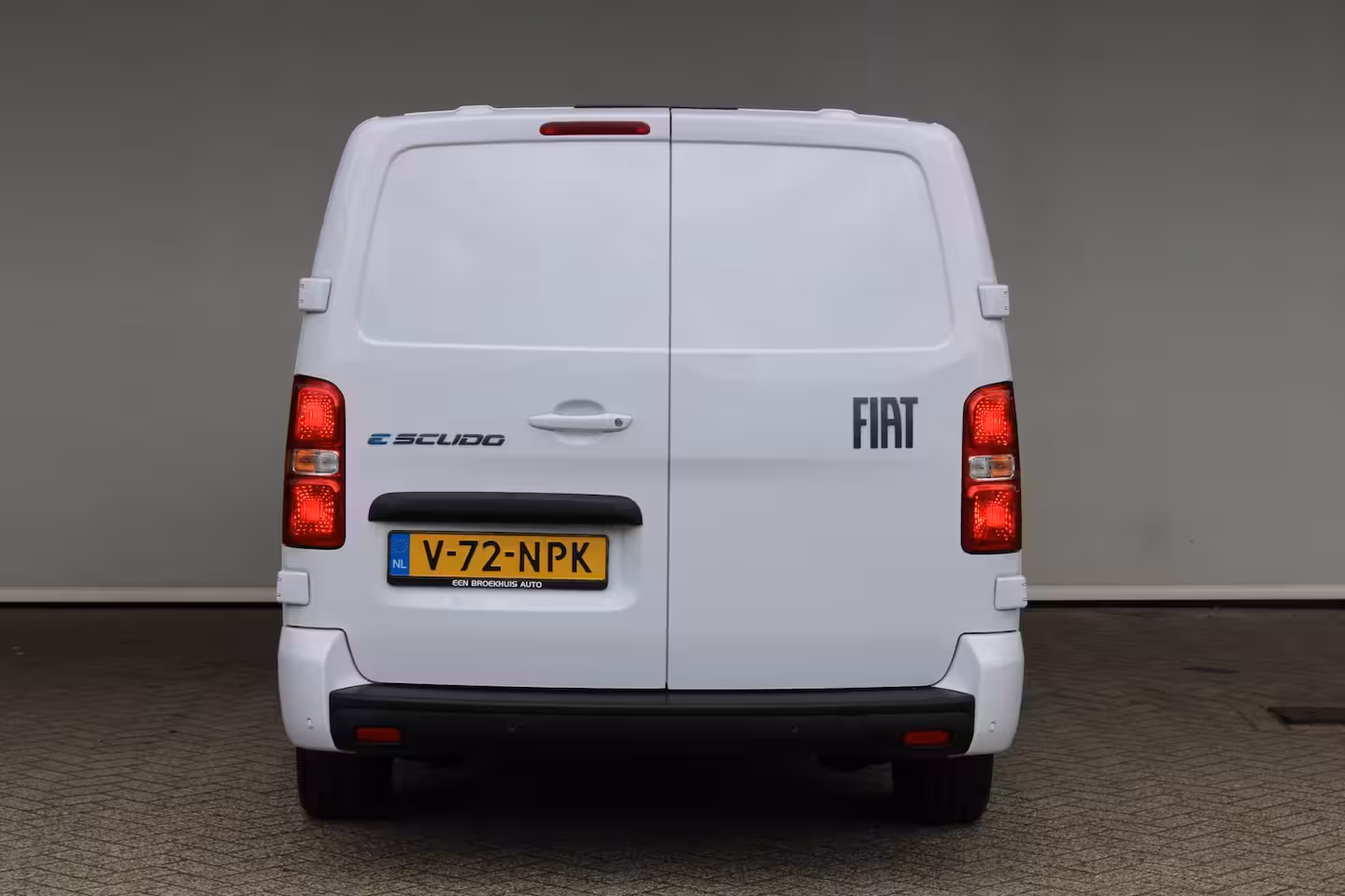 Fiat E-Scudo L3 75 kWh | Cruise control | Bumpers in kleur | Laadruimtebetimmering | Full-LED koplampen