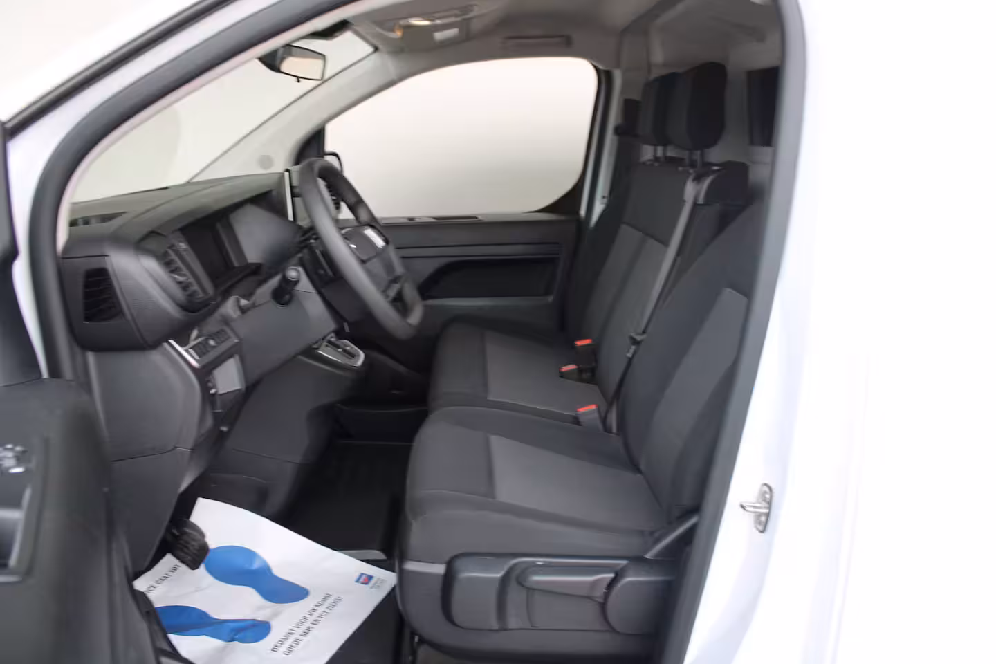 Fiat E-Scudo L3 75 kWh | Cruise control | Bumpers in kleur | Laadruimtebetimmering | Full-LED koplampen