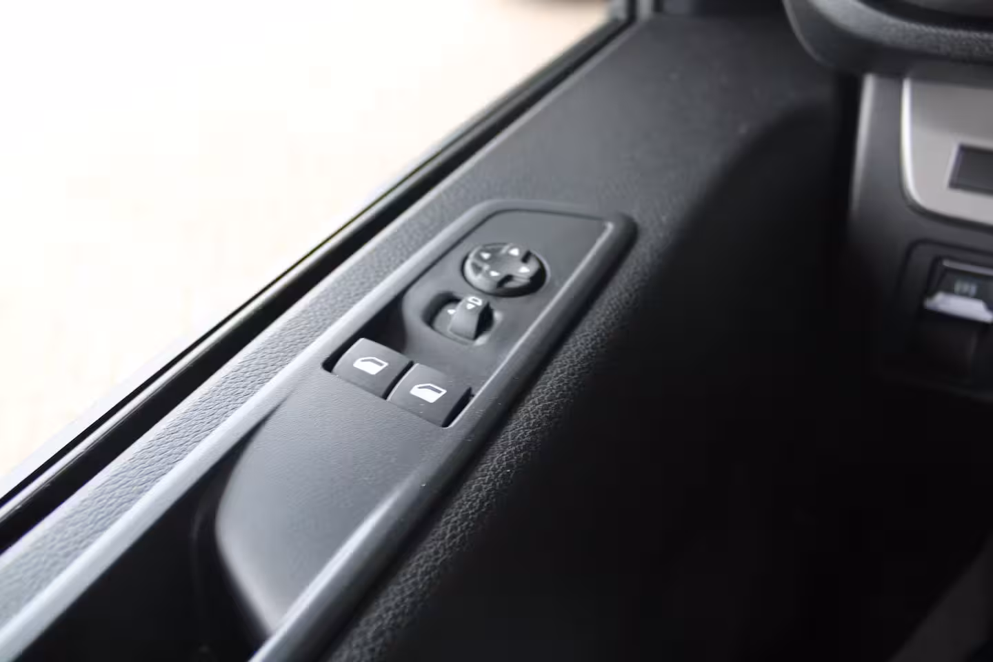 Fiat E-Scudo L3 75 kWh | Cruise control | Bumpers in kleur | Laadruimtebetimmering | Full-LED koplampen
