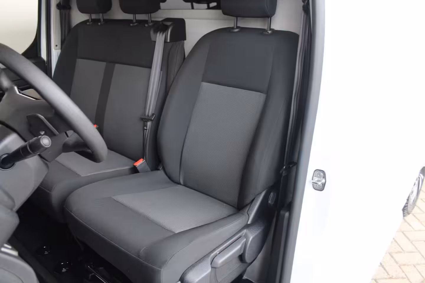 Fiat E-Scudo L3 75 kWh | Cruise control | Bumpers in kleur | Laadruimtebetimmering | Full-LED koplampen