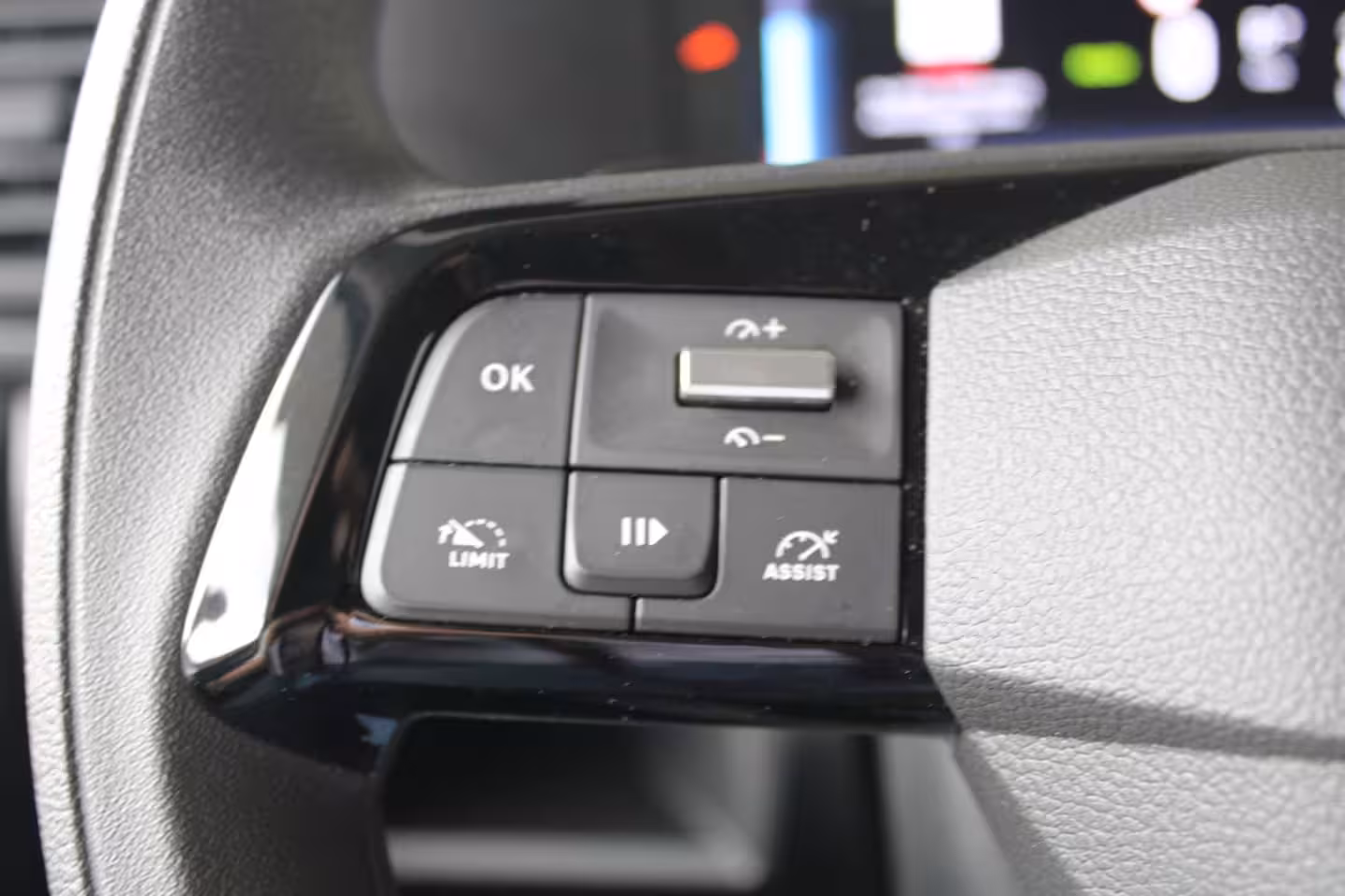 Fiat E-Scudo L3 75 kWh | Cruise control | Bumpers in kleur | Laadruimtebetimmering | Full-LED koplampen