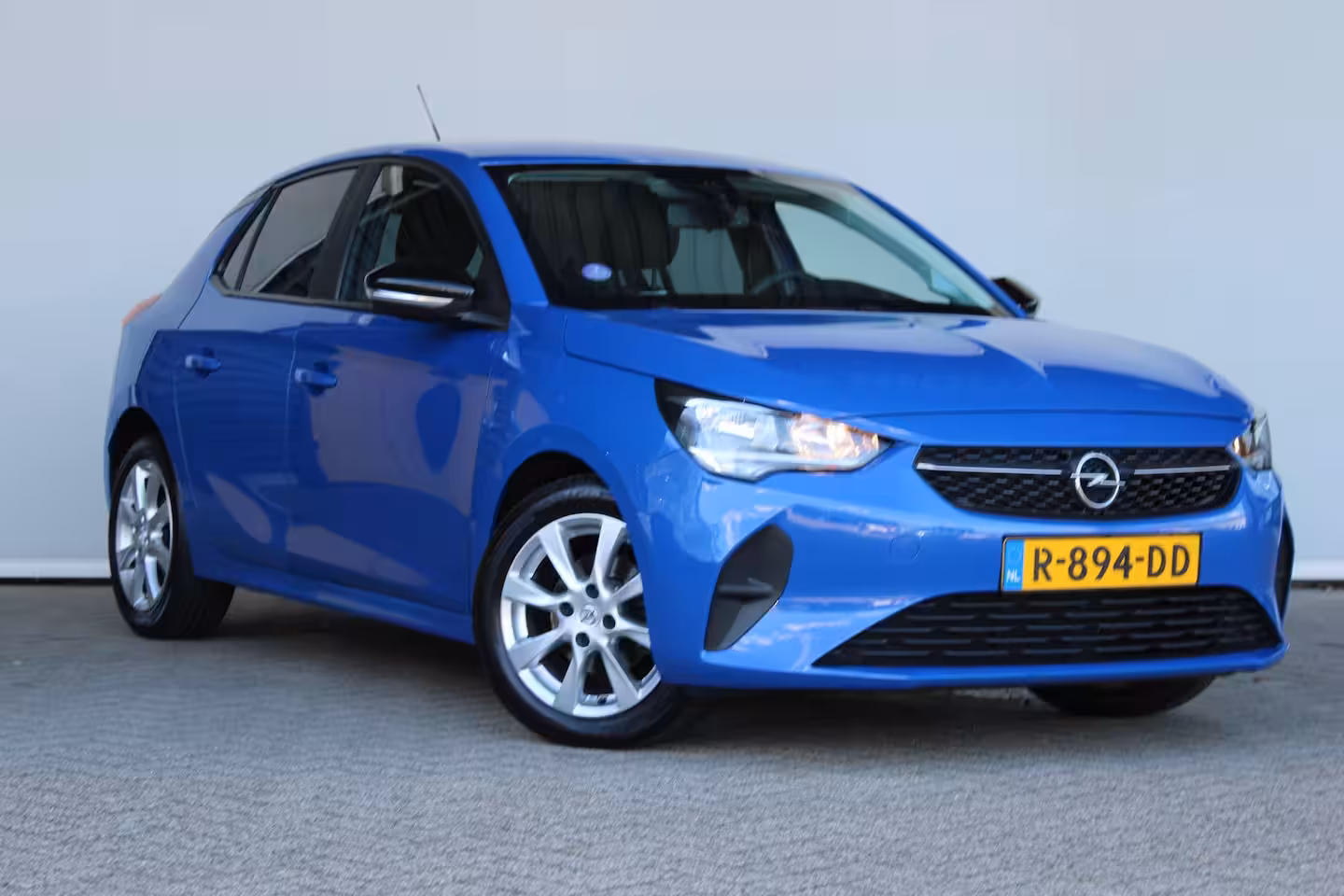 Opel Corsa 1.2 Edition | Parkeersensoren achter | Cruise control | 16` lichtmetalen velgen |