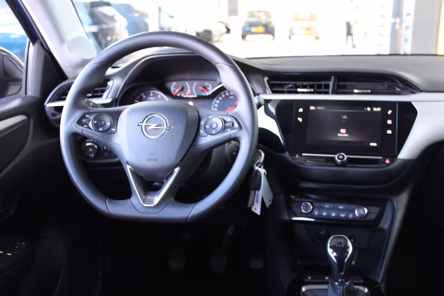 Opel Corsa 1.2 Edition | Parkeersensoren achter | Cruise control | 16` lichtmetalen velgen |