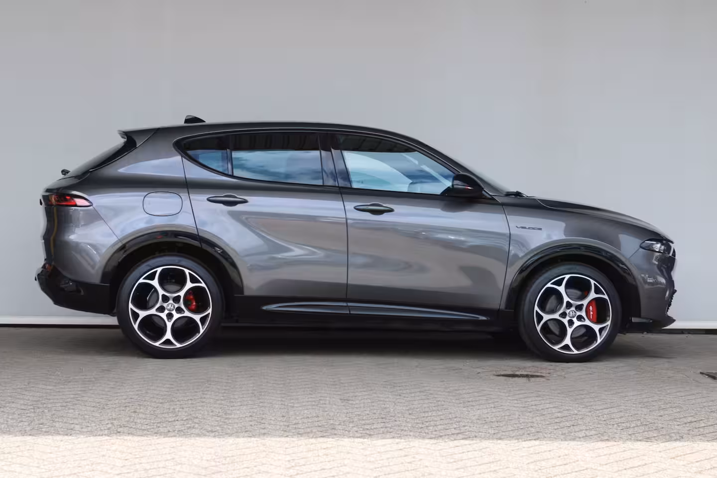 Alfa Romeo Tonale 1.5T Hybrid Veloce | Lederen bekleding | Adaptieve cruise control | Stoelventilatie voor |