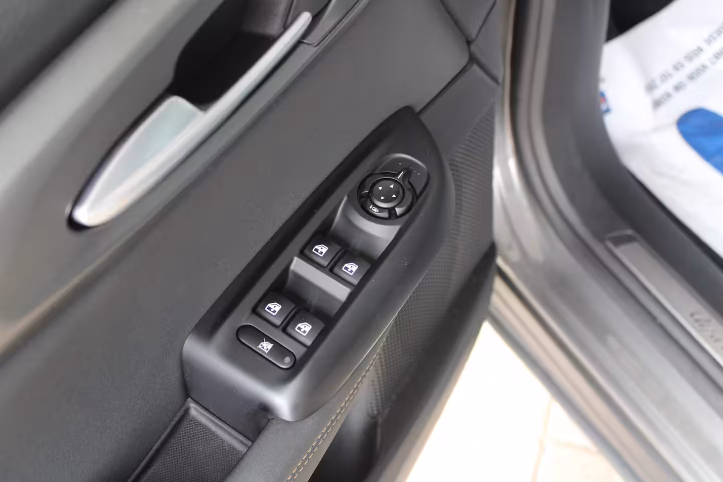 Alfa Romeo Tonale 1.5T Hybrid Veloce | Lederen bekleding | Adaptieve cruise control | Stoelventilatie voor |
