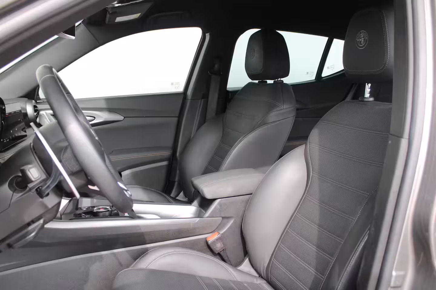 Alfa Romeo Tonale 1.5T Hybrid Veloce | Lederen bekleding | Adaptieve cruise control | Stoelventilatie voor |