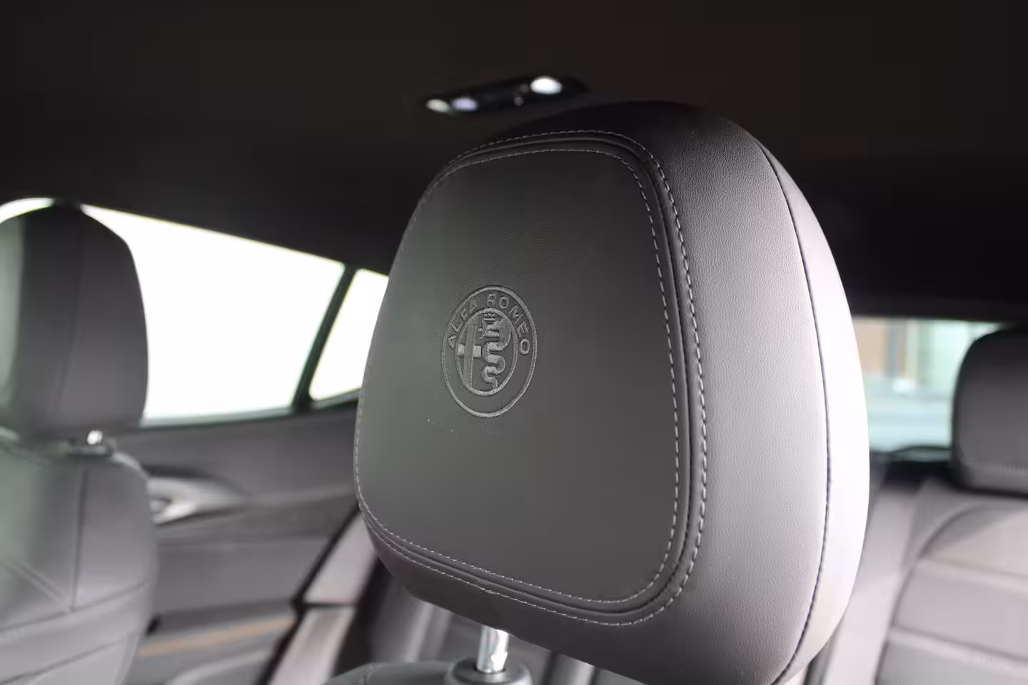 Alfa Romeo Tonale 1.5T Hybrid Veloce | Lederen bekleding | Adaptieve cruise control | Stoelventilatie voor |
