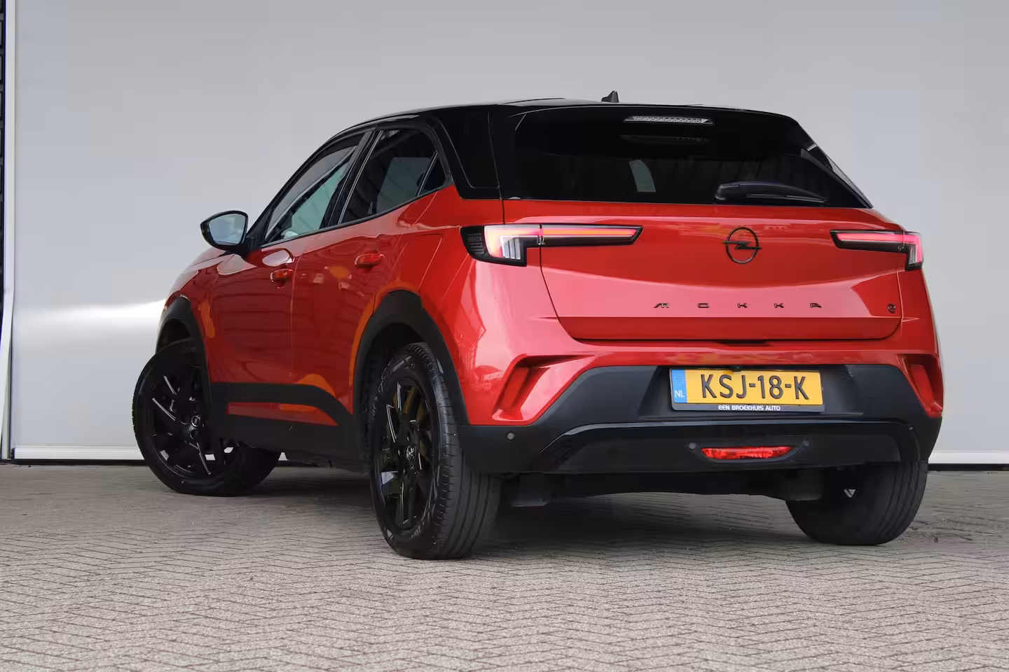 Opel Mokka-e GS Line 50-kWh 11kw bl. | Warmtepomp | Stoel en stuurverwarming | Climate control | Achter