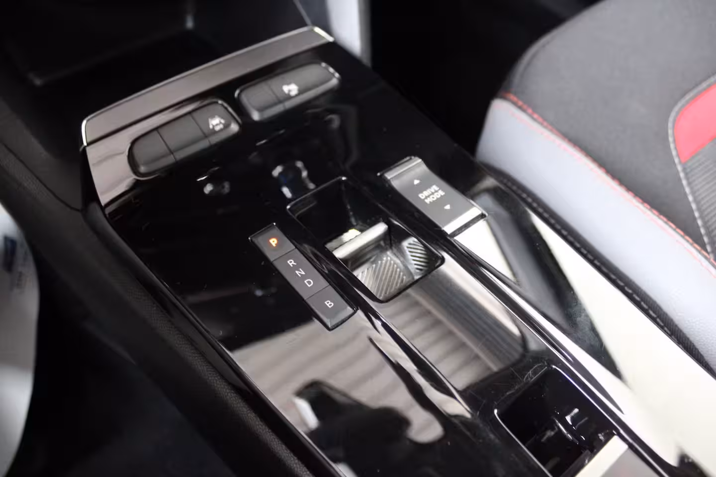 Opel Mokka-e GS Line 50-kWh 11kw bl. | Warmtepomp | Stoel en stuurverwarming | Climate control | Achter