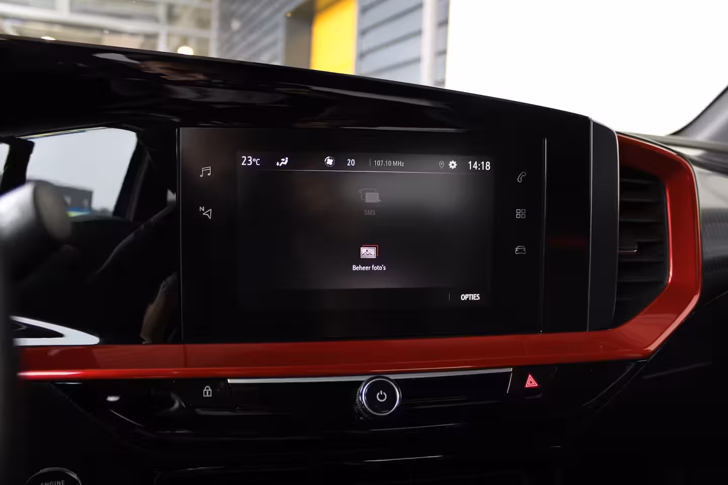 Opel Mokka-e GS Line 50-kWh 11kw bl. | Warmtepomp | Stoel en stuurverwarming | Climate control | Achter