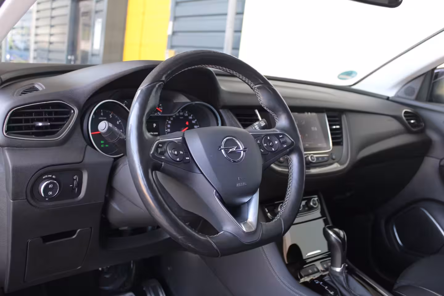 Opel Grandland X 1.6 Turbo Ultimate | 360 Camera | Achterbankverwarming | Afneembare trekhaak | Cruise cont