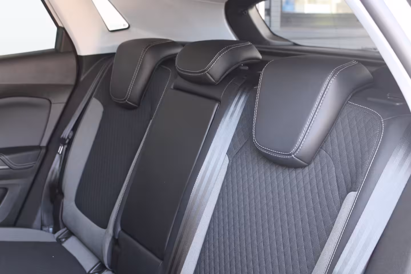 Opel Grandland X 1.6 Turbo Ultimate | 360 Camera | Achterbankverwarming | Afneembare trekhaak | Cruise cont