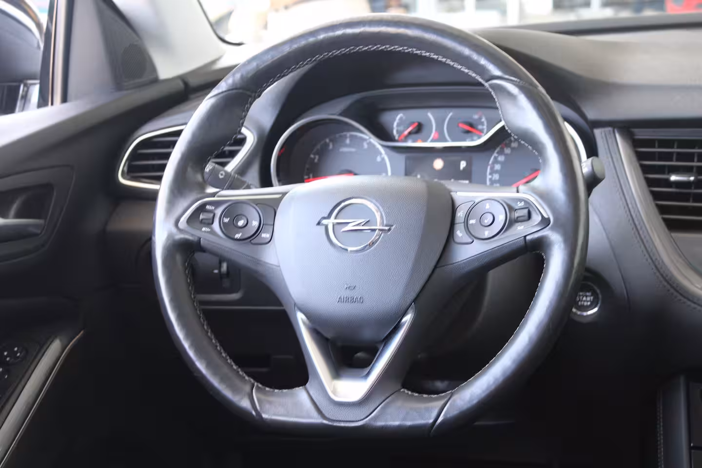 Opel Grandland X 1.6 Turbo Ultimate | 360 Camera | Achterbankverwarming | Afneembare trekhaak | Cruise cont