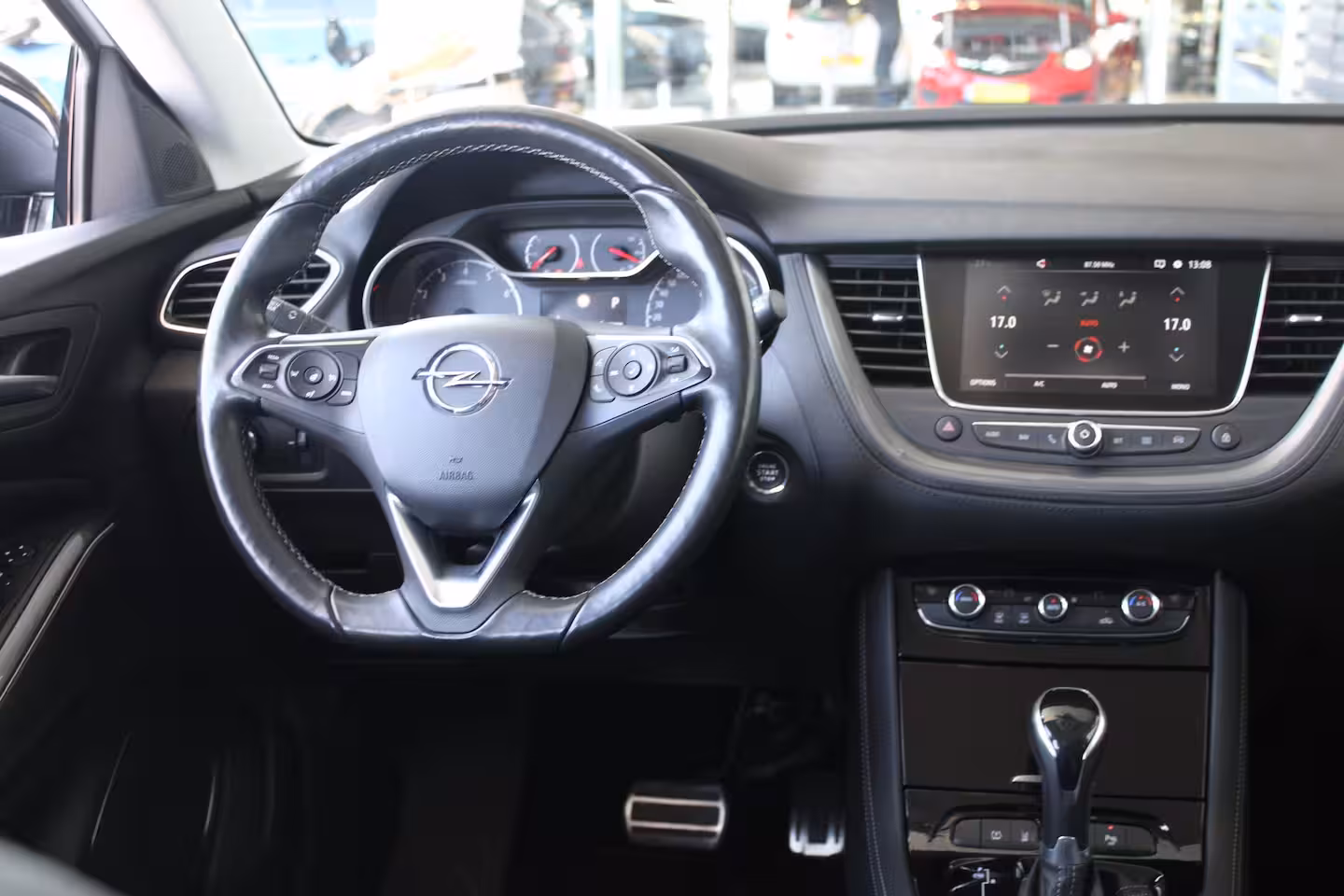 Opel Grandland X 1.6 Turbo Ultimate | 360 Camera | Achterbankverwarming | Afneembare trekhaak | Cruise cont