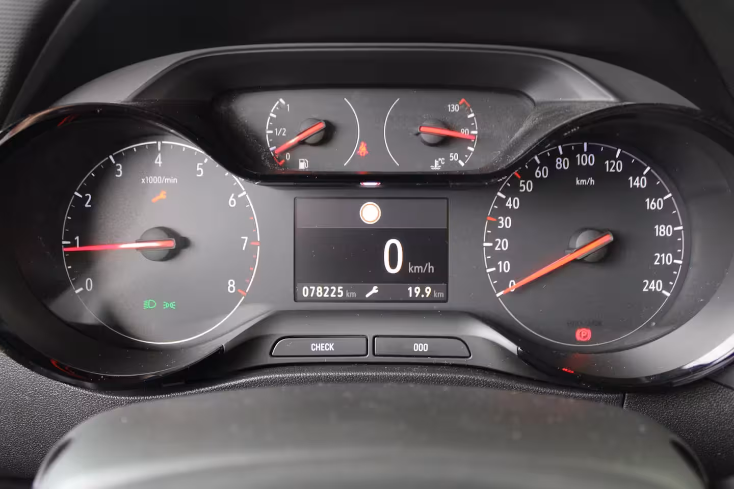 Opel Crossland 1.2 Edition | Navigatie | Cruise control | LED koplampen | Apple Carplay/ Android Auto |