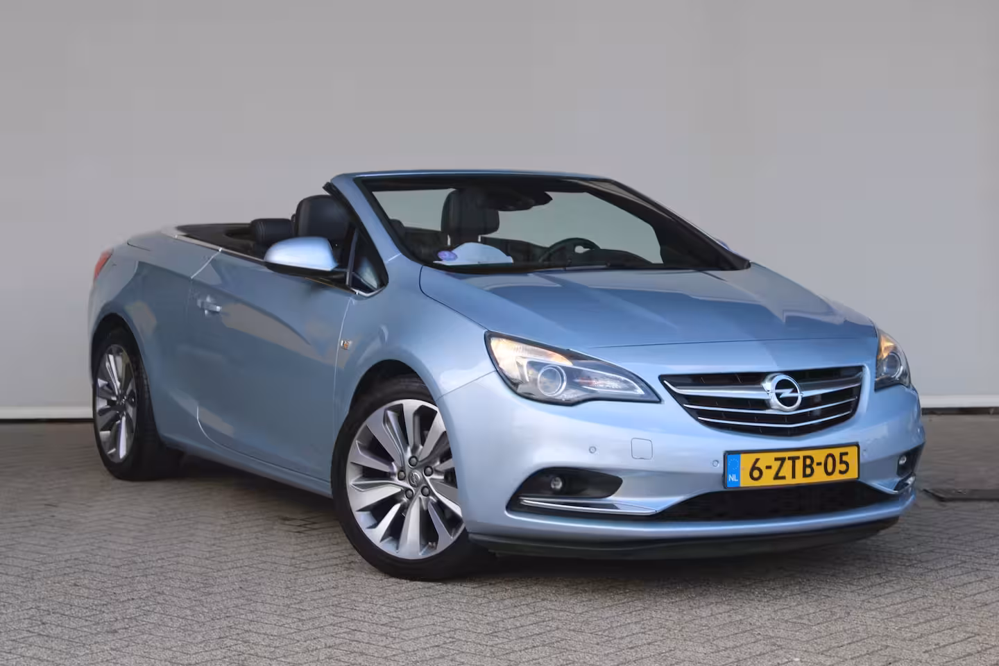 Opel Cascada 1.4 Turbo ecoFLEX Cosmo | AGR stoelen | Lederen bekleding | Navi | Parkeersensoren |