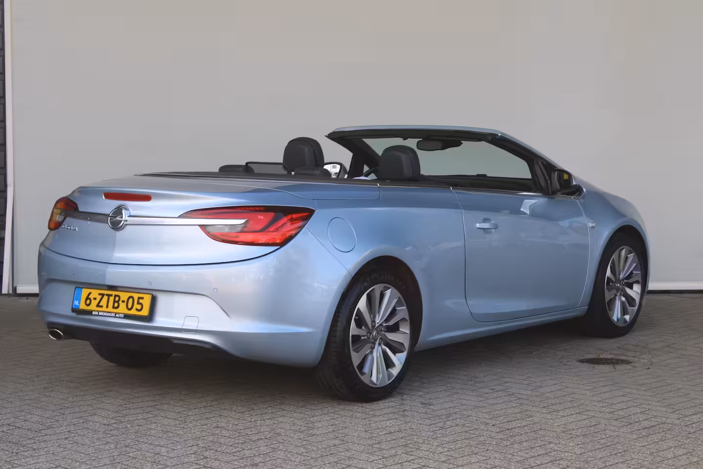 Opel Cascada 1.4 Turbo ecoFLEX Cosmo | AGR stoelen | Lederen bekleding | Navi | Parkeersensoren |