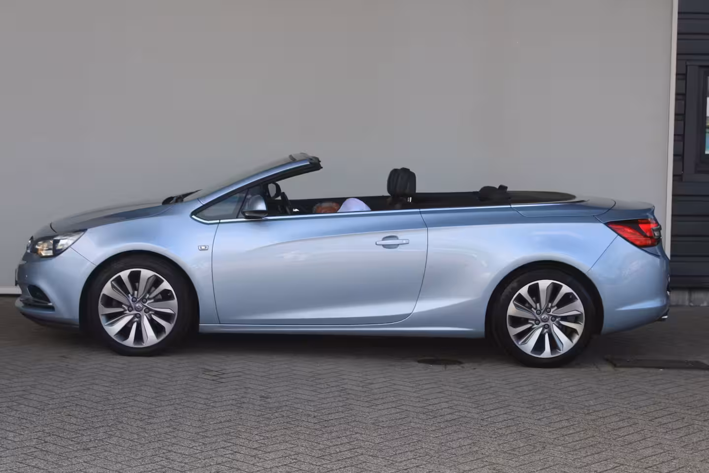 Opel Cascada 1.4 Turbo ecoFLEX Cosmo | AGR stoelen | Lederen bekleding | Navi | Parkeersensoren |