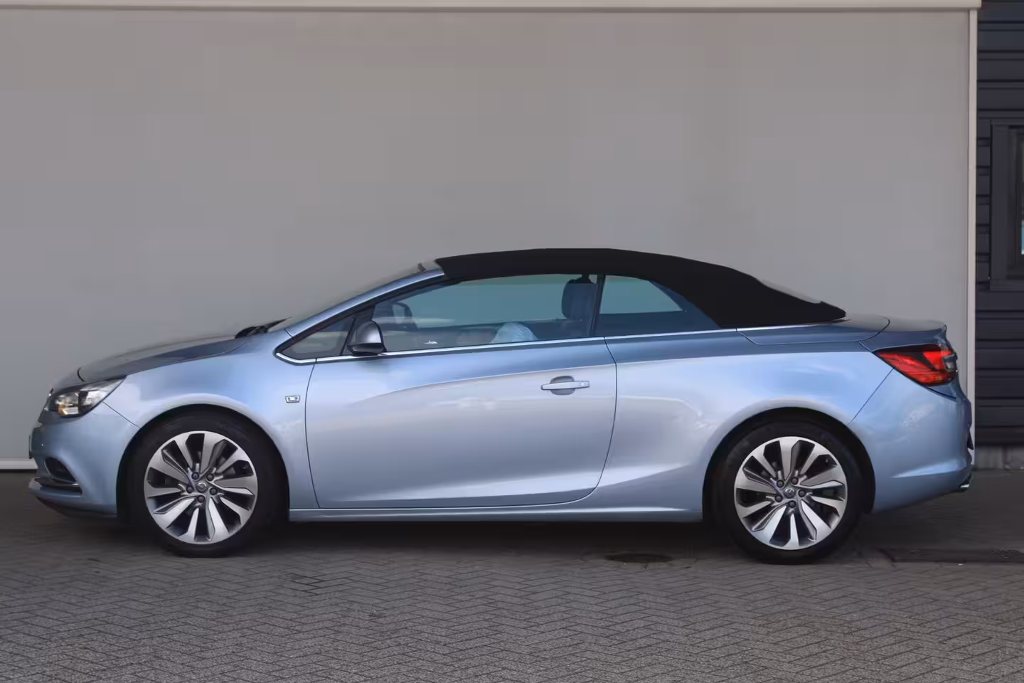 Opel Cascada 1.4 Turbo ecoFLEX Cosmo | AGR stoelen | Lederen bekleding | Navi | Parkeersensoren |
