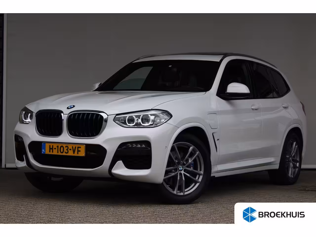 BMW X3 xDrive30e High Executive | M-sport | SOH 86% | Head-up display | Lederen bekleding | Memor