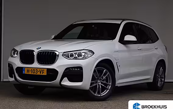BMW X3 xDrive30e High Executive | M-sport | SOH 86% | Head-up display | Lederen bekleding | Memor