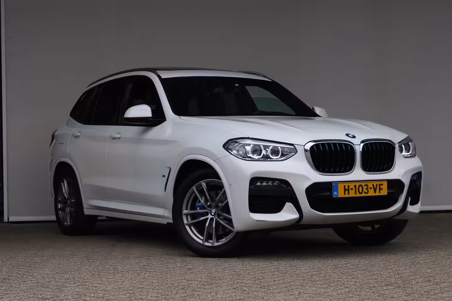 BMW X3 xDrive30e High Executive | M-sport | SOH 86% | Head-up display | Lederen bekleding | Memor